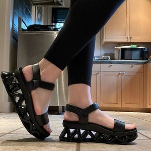 41 11 / 12 Marc Jacobs Wave Ninja Sandals Black platform goth cyber wavy